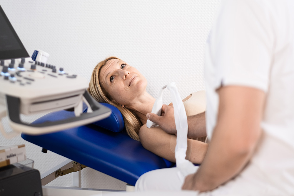 sportmediziner-und-orthopaede-koeln-holweide-l-diagnostik-ultraschall-dscf5114 sportmediziner-und-orthopaede-koeln-holweide- l-diagnostik-ultraschall-dscf5114